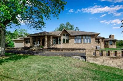 4 Bedroom Home in Grand Island - $1,200,000